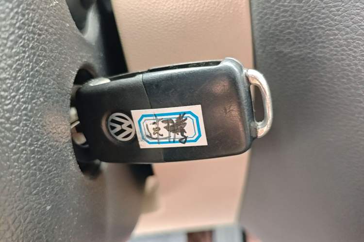 Used Volkswagen Sagitar 2014 Revised Version 1.6L Automatic Comfort Edition Vehicle Key