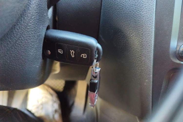 Used Volkswagen Sagitar 2014 1.4TSI Automatic Luxury Model Vehicle Key
