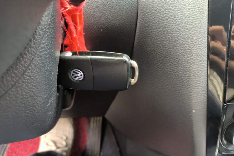 Used Volkswagen Sagitar 2014 1.6L Automatic Comfort Model Vehicle Key