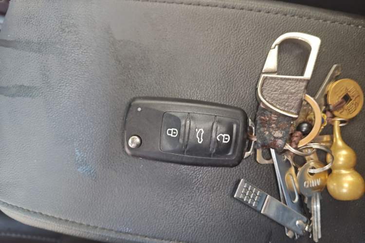Used Volkswagen Sagitar 2014 1.6L Automatic Comfort Model Vehicle Key