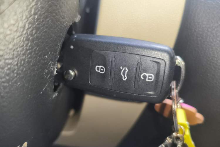 Used Volkswagen Sagitar 2014 1.4TSI Automatic Luxury Model Vehicle Key
