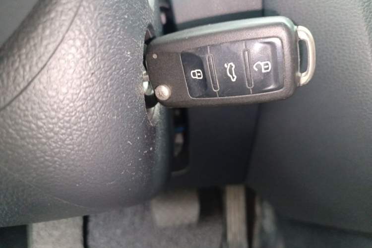 Used Volkswagen Sagitar 2014 1.4TSI Automatic Luxury Model Vehicle Key