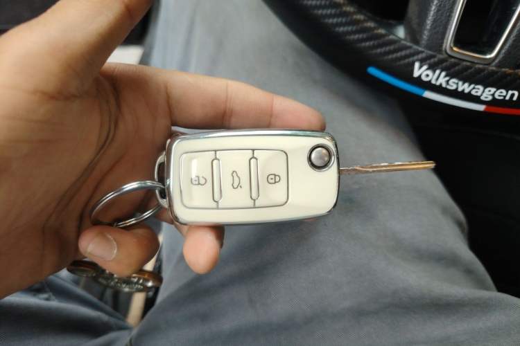 Used Volkswagen Sagitar 2014 1.6L Manual Comfort Model Vehicle Key