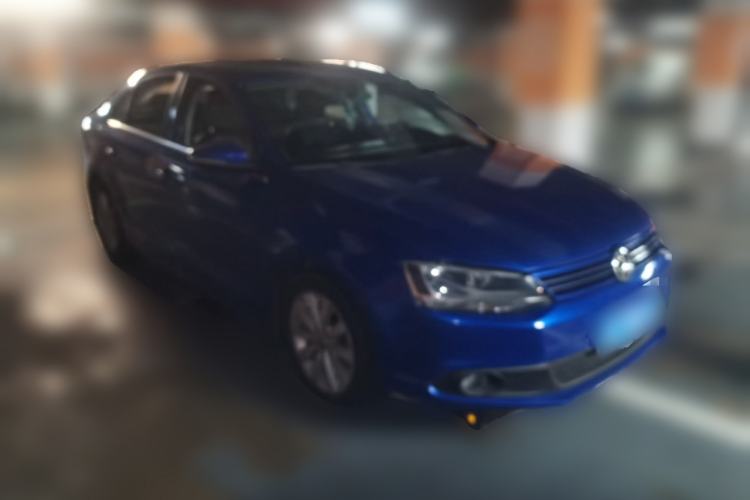 Used Volkswagen Sagitar 2014 1.4TSI Automatic Luxury Model Front Right 45 Deg