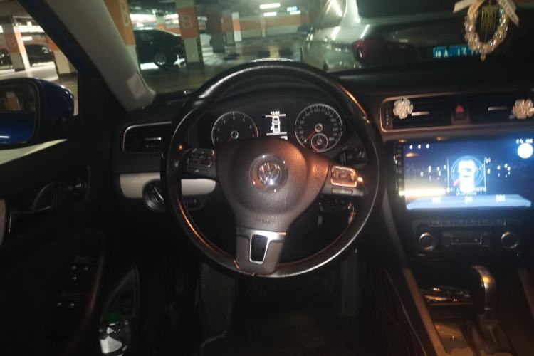 Used Volkswagen Sagitar 2014 1.4TSI Automatic Luxury Model Steering Wheel