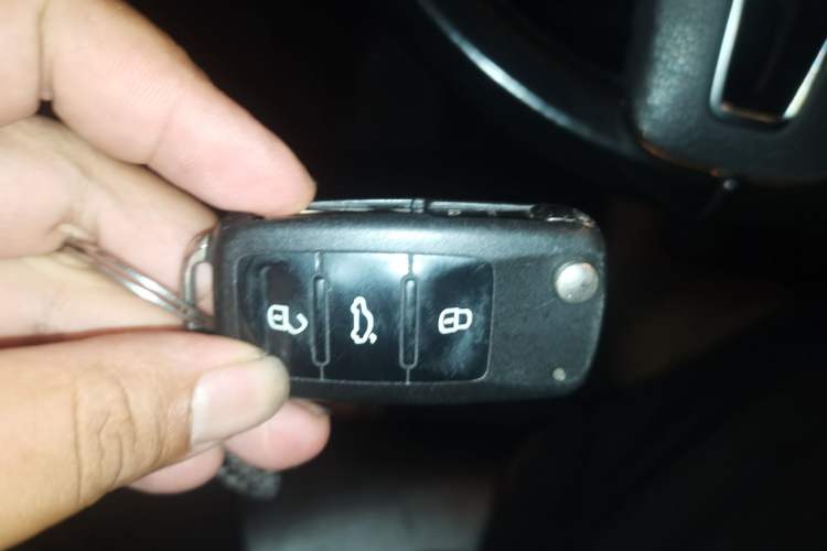 Used Volkswagen Sagitar 2014 1.4TSI Automatic Luxury Model Vehicle Key