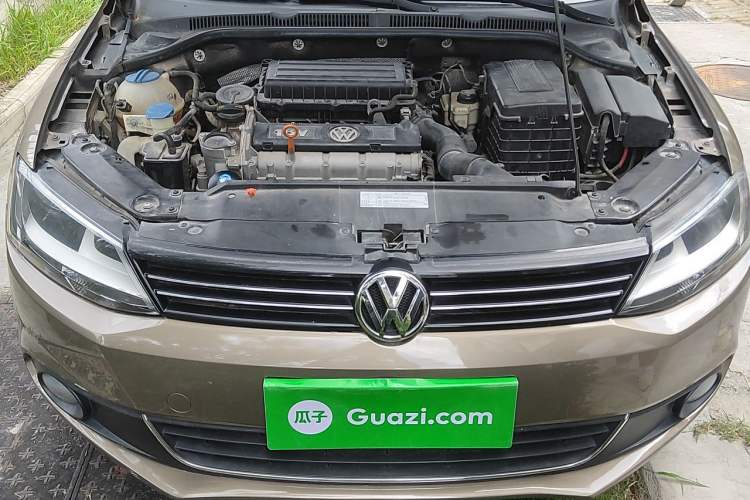 Used Volkswagen Sagitar 2014 1.6L Automatic Comfort Model Engine Bay