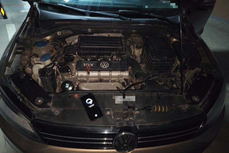 Used Volkswagen Sagitar 2014 1.6L Automatic Comfort Model Engine Bay
