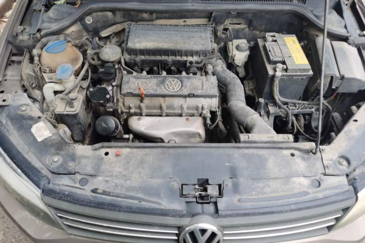 Used Volkswagen Sagitar 2014 Revised Version 1.6L Manual Comfort Edition Engine Bay