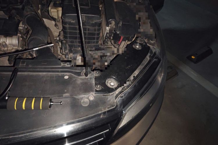 Used Volkswagen Sagitar 2014 1.6L Automatic Comfort Model Engine Bay Left
