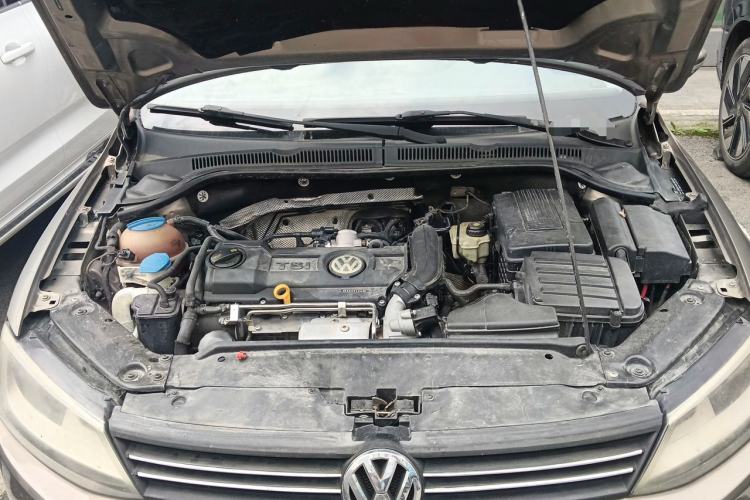 Used Volkswagen Sagitar 2014 Revised Version 1.4TSI Automatic Luxury Edition Engine Bay