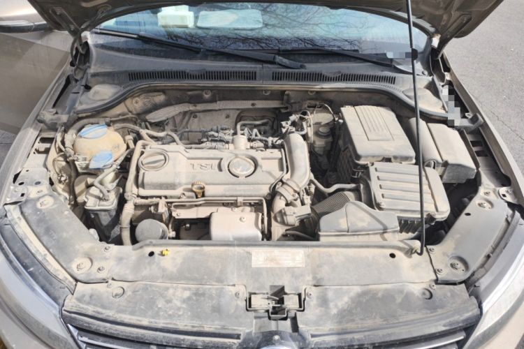 Used Volkswagen Sagitar 2014 Revised Version 1.4TSI Automatic Luxury Edition Engine Bay