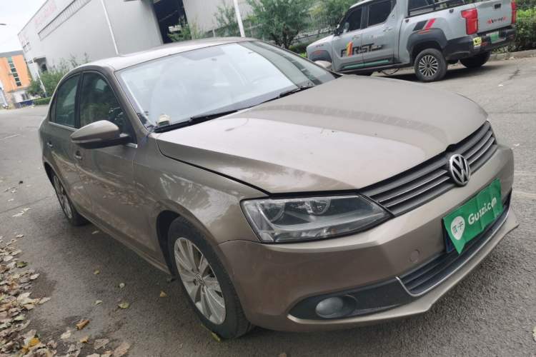 Used Volkswagen Sagitar 2014 Revised Version 1.6L Manual Comfort Edition Front Right 45 Deg