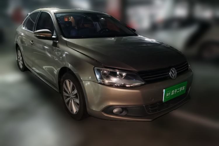 Used Volkswagen Sagitar 2014 Revised Version 1.4TSI Automatic Luxury Edition Front Right 45 Deg