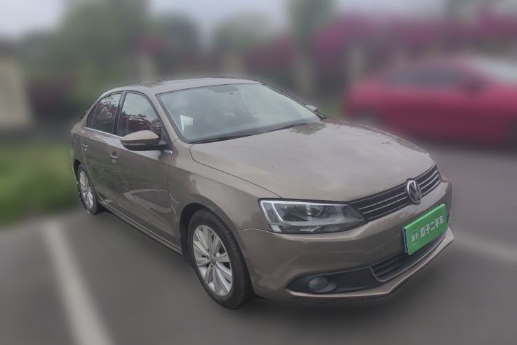 Used Volkswagen Sagitar 2014 1.6L Automatic Comfort Model Front Right 45 Deg