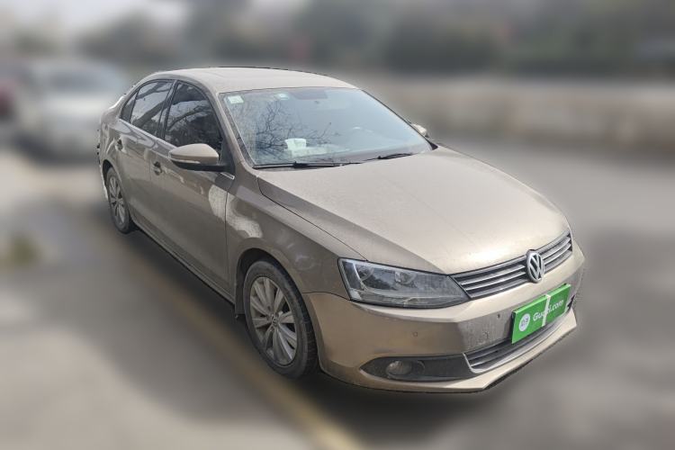 Used Volkswagen Sagitar 2014 Revised Version 1.4TSI Automatic Luxury Edition Front Right 45 Deg