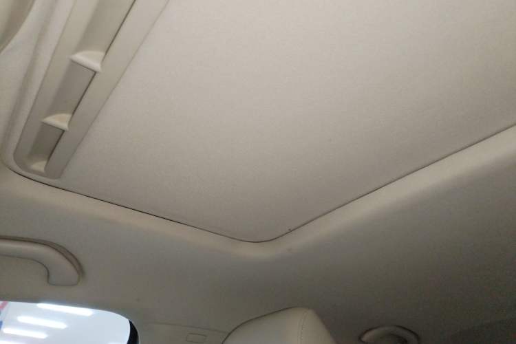 Used Volkswagen Sagitar 2014 Revised Version 1.6L Automatic Comfort Edition Headliner