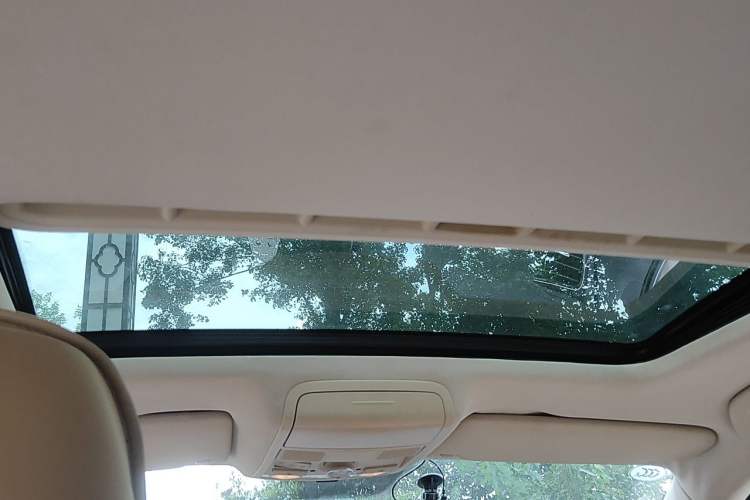 Used Volkswagen Sagitar 2014 1.6L Automatic Comfort Model Headliner