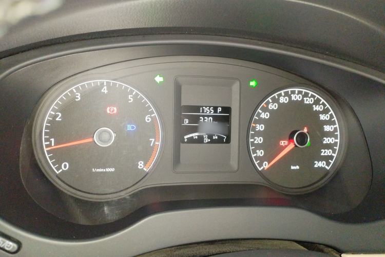 Used Volkswagen Sagitar 2014 Revised Version 1.6L Automatic Comfort Edition Instrument Cluster