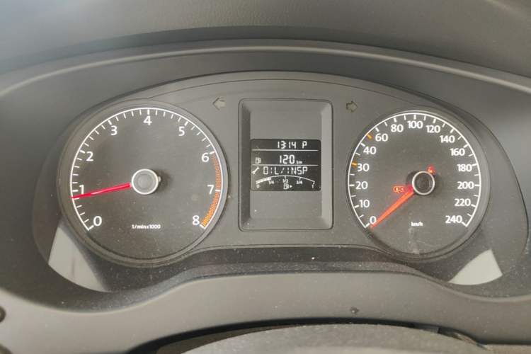 Used Volkswagen Sagitar 2014 Revised Version 1.6L Automatic Comfort Edition Instrument Cluster