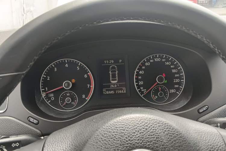 Used Volkswagen Sagitar 2014 Revised Version 1.4TSI Automatic Luxury Edition Instrument Cluster