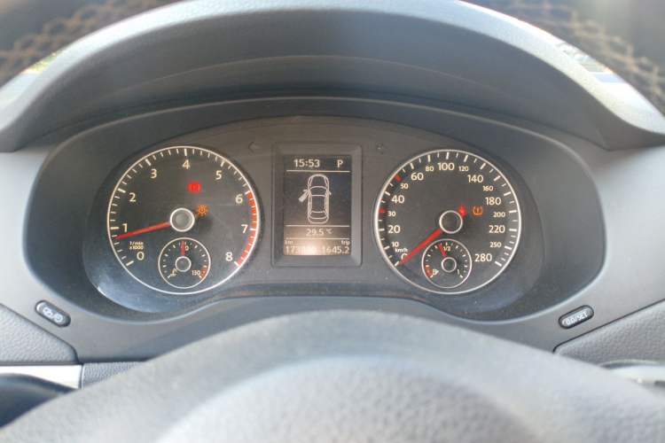 Used Volkswagen Sagitar 2014 Revised Version 1.4TSI Automatic Luxury Edition Instrument Cluster
