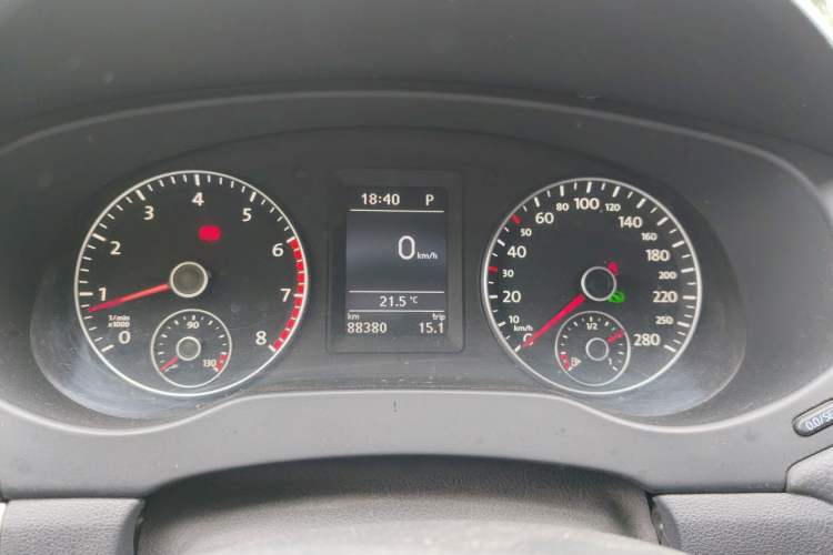 Used Volkswagen Sagitar 2014 Revised Version 1.4TSI Automatic Luxury Edition Instrument Cluster