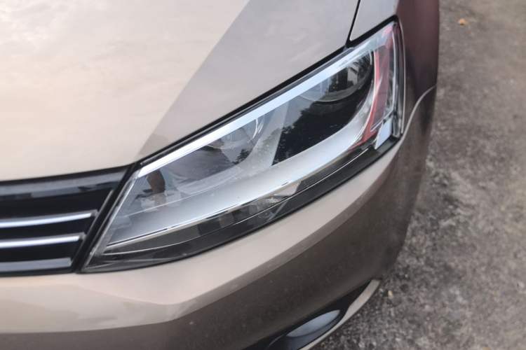 Used Volkswagen Sagitar 2014 Revised Version 1.6L Automatic Comfort Edition Left Front Headlight