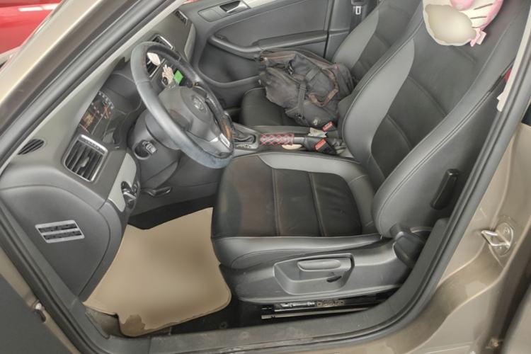 Used Volkswagen Sagitar 2014 Revised Version 1.6L Automatic Comfort Edition Left Front Seat
