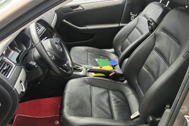 Used Volkswagen Sagitar 2014 Revised Version 1.4TSI Automatic Luxury Edition Left Front Seat