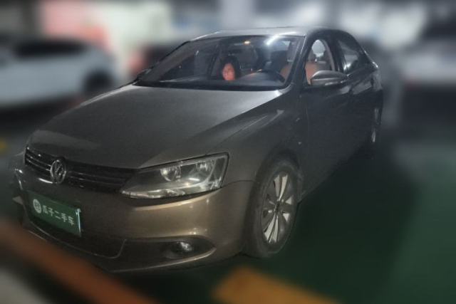 Używany Volkswagen Sagitar 2014 1.4TSI Manual Luxury Model