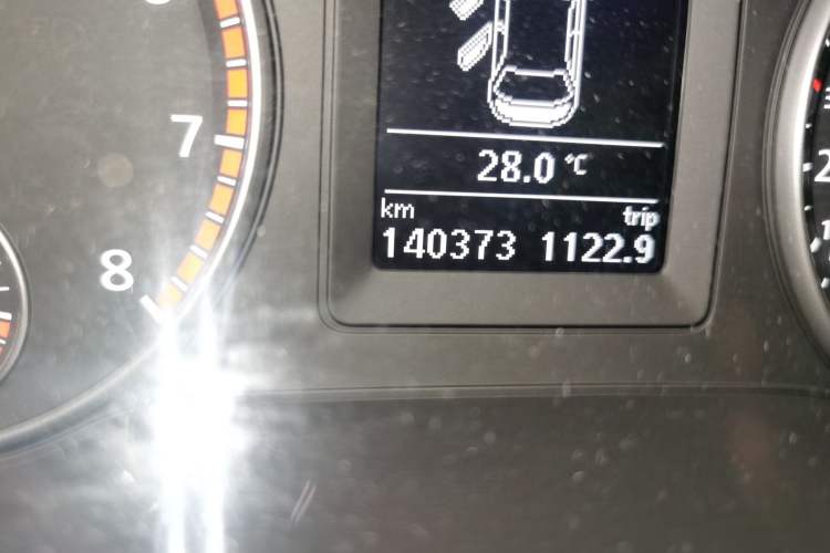 Used Volkswagen Sagitar 2014 Revised Version 1.4TSI Automatic Luxury Edition Odometer Close Up
