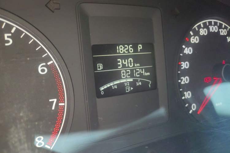 Used Volkswagen Sagitar 2014 1.6L Automatic Comfort Model Odometer Close Up