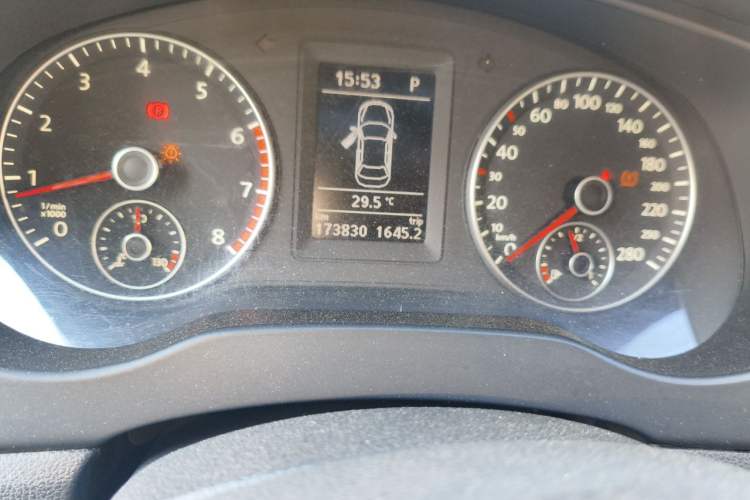 Used Volkswagen Sagitar 2014 Revised Version 1.4TSI Automatic Luxury Edition Odometer Close Up