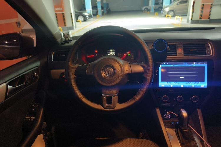 Used Volkswagen Sagitar 2014 Revised Version 1.6L Automatic Leading Edition Steering Wheel
