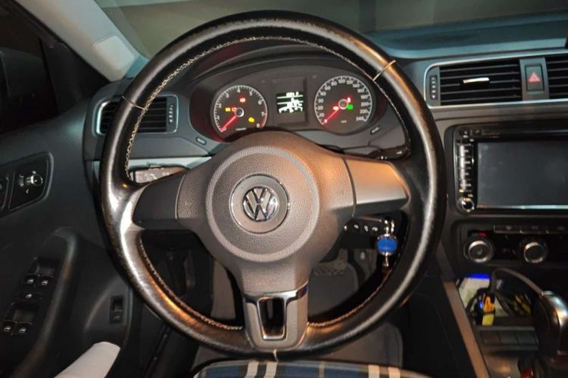 Used Volkswagen Sagitar 2014 1.6L Automatic Comfort Model Steering Wheel