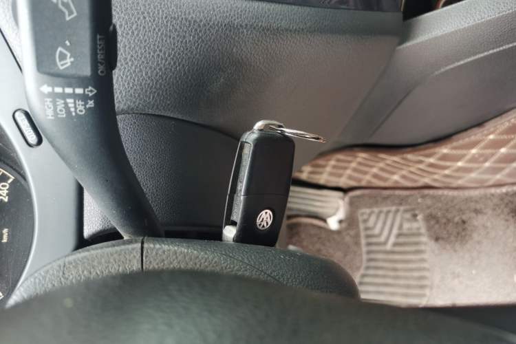 Used Volkswagen Sagitar 2014 Revised Version 1.6L Manual Comfort Edition Vehicle Key