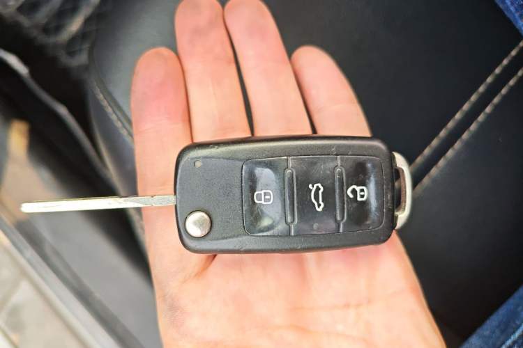 Used Volkswagen Sagitar 2014 Revised Version 1.6L Automatic Comfort Edition Vehicle Key