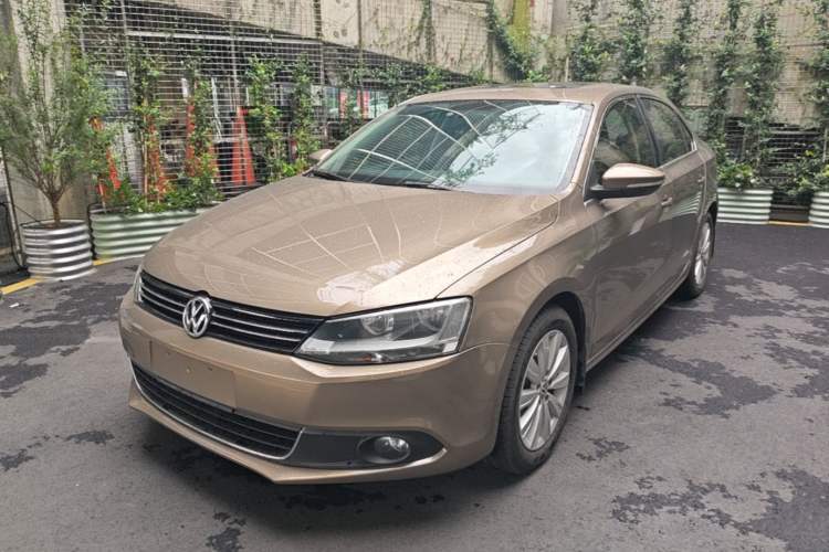 Used Volkswagen Sagitar 2014 Revised Version 1.6L Automatic Comfort Edition Guazi used car, China used car export, Used car for sale, Used  cars, Cheapest cars for sale