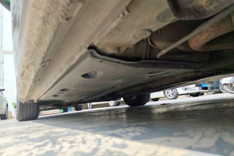 Used Volkswagen Sagitar 2014 1.6L Automatic Comfort Model Chassis Rear Left