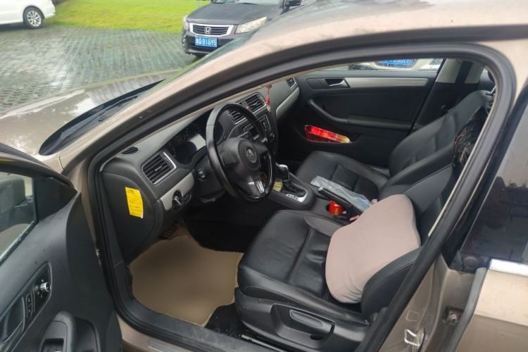 Used Volkswagen Sagitar 2014 1.6L Automatic Comfort Model Driver Seat