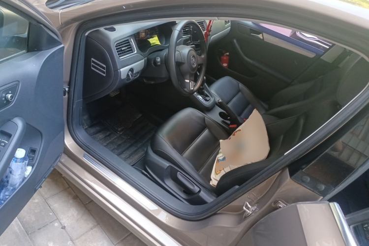 Used Volkswagen Sagitar 2014 1.6L Automatic Comfort Model Driver Seat