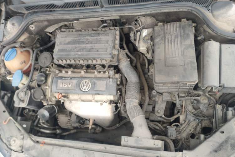 Used Volkswagen Sagitar 2014 1.6L Automatic Comfort Model Engine Bay