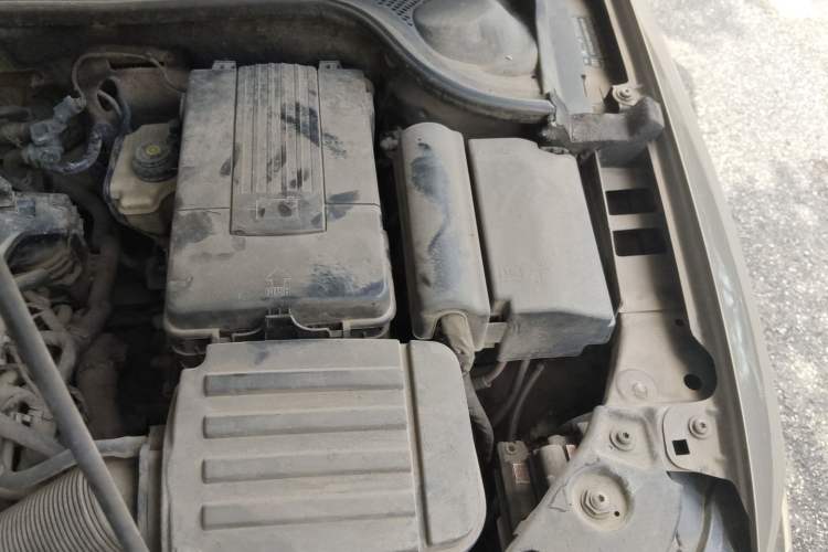 Used Volkswagen Sagitar 2014 1.4TSI Automatic Luxury Model Engine Bay Left