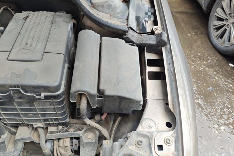 Used Volkswagen Sagitar 2014 1.6L Automatic Comfort Model Engine Bay Left