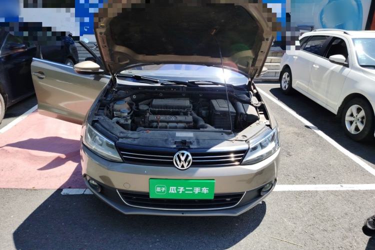 Used Volkswagen Sagitar 2014 Revised Version 1.6L Automatic Comfort Edition Engine Bay