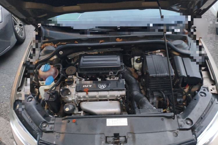 Used Volkswagen Sagitar 2014 1.6L Automatic Comfort Model Engine Bay