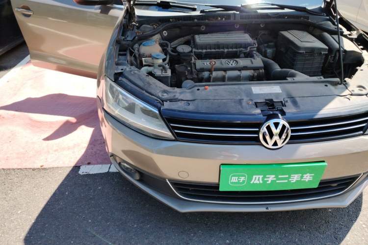 Used Volkswagen Sagitar 2014 Revised Version 1.6L Automatic Comfort Edition Engine Bay Right