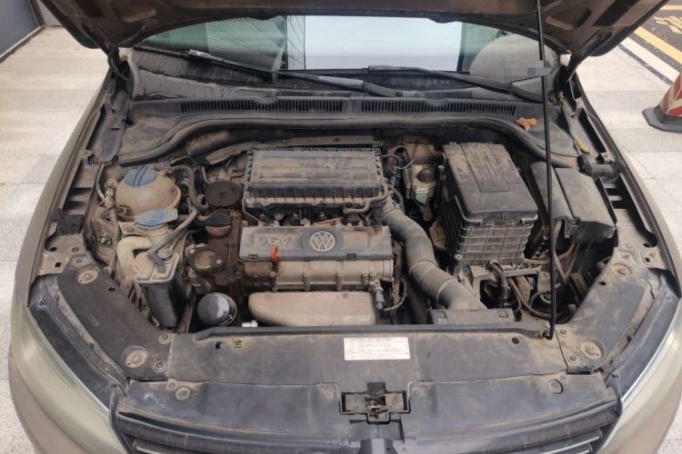 Used Volkswagen Sagitar 2014 1.6L Automatic Comfort Model Engine Bay