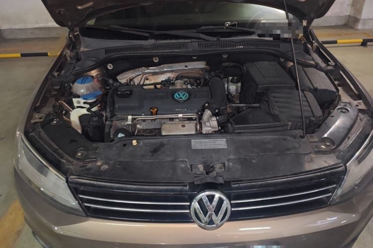 Used Volkswagen Sagitar 2014 1.4TSI Automatic Luxury Model Engine Bay